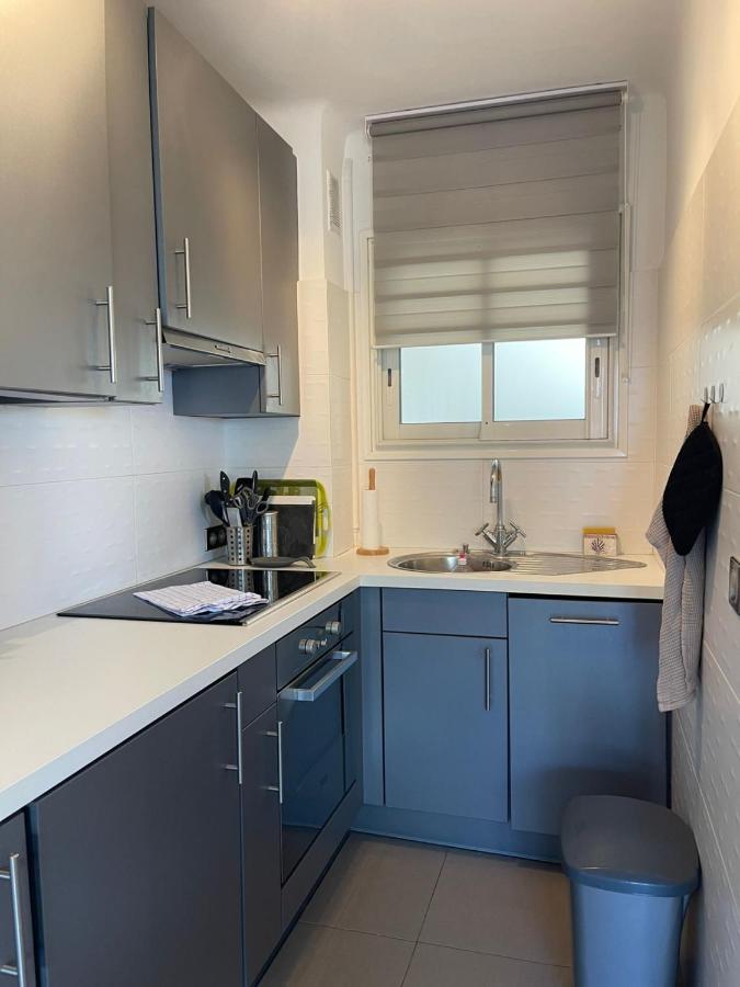 Fully Equipped Beachfront In The Heart Of The Center Appartement Antibes